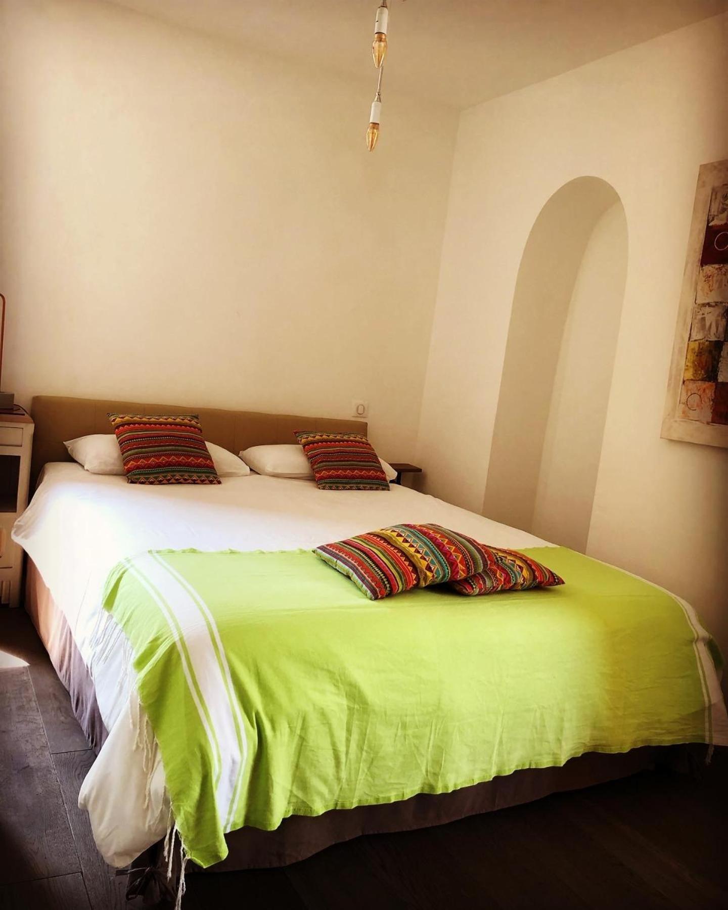 1722 Chambres De Charmes Ville-di-Paraso Room photo